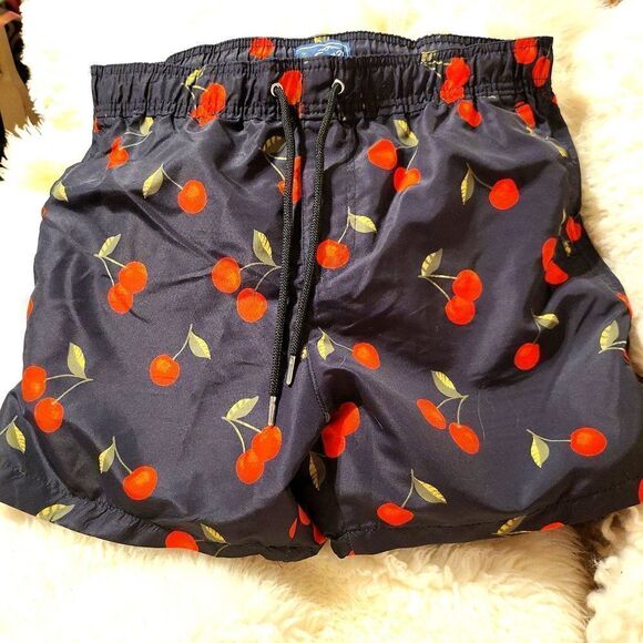 Forever 21 swimming trunks ,has cherry all over them, size medium. - Picture 5 of 6